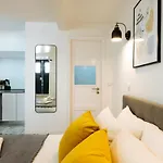 Apartamento Cozy & Small In The Center Lisboa